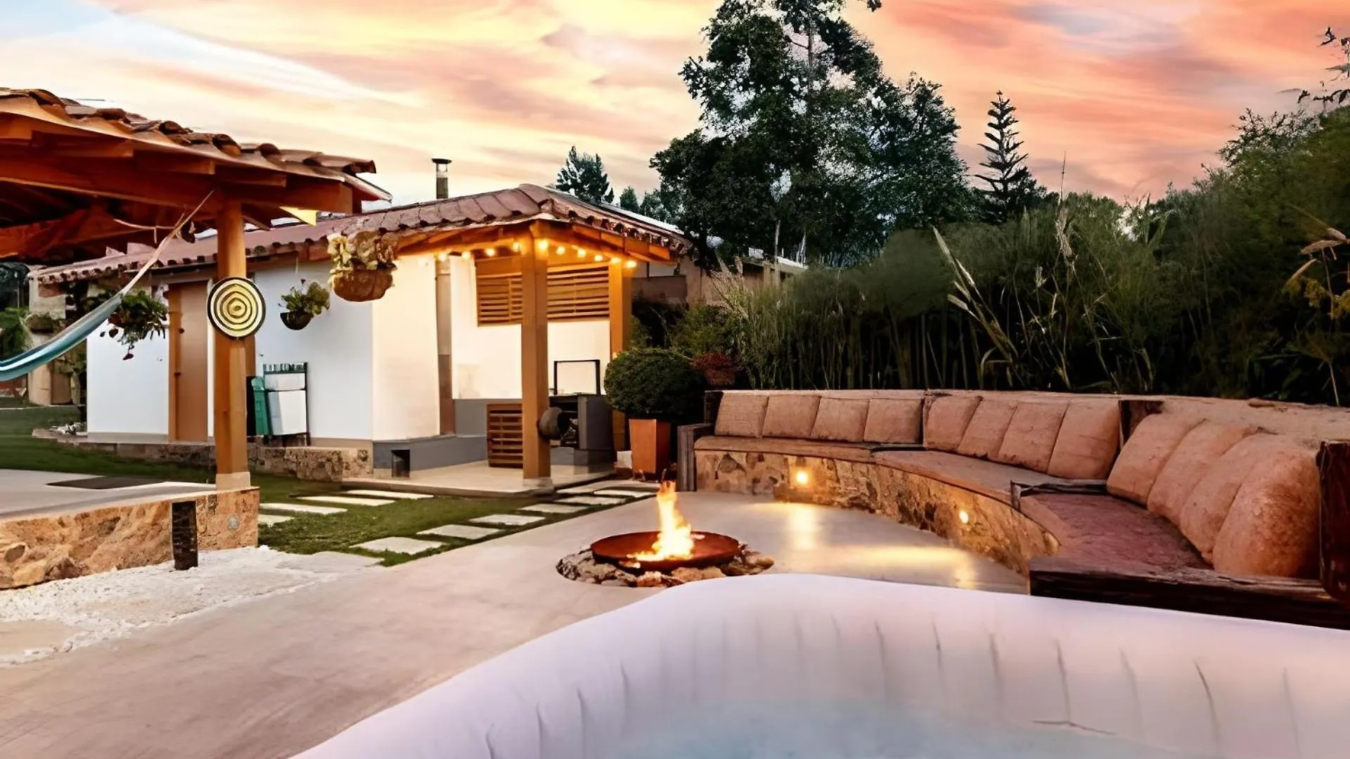Villa + Granja | 5 Habitaciones | Juegos | Billar Santa Elena  Colombia