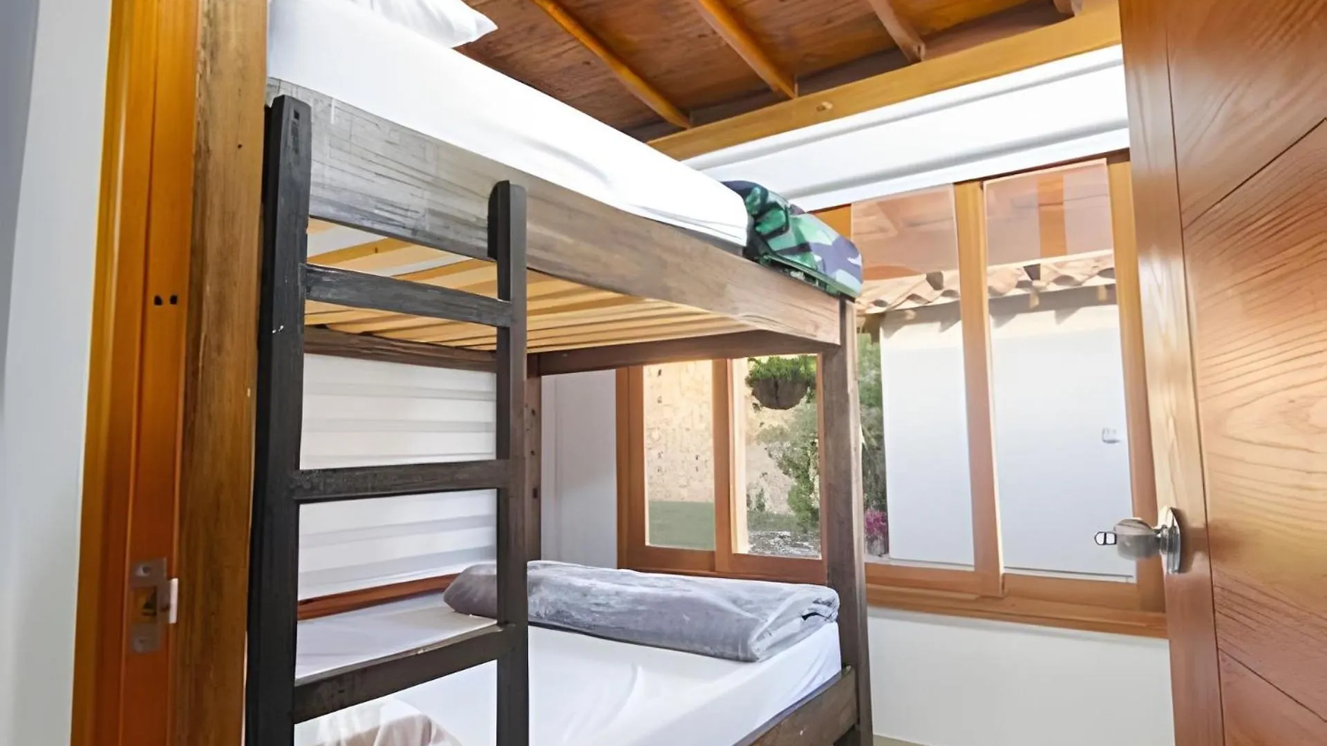 Villa + Granja | 5 Habitaciones | Juegos | Billar Santa Elena