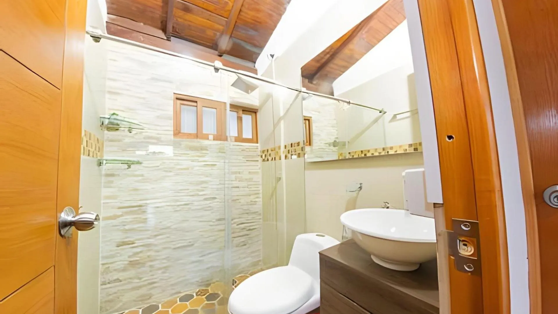 Villa + Granja | 5 Habitaciones | Juegos | Billar Santa Elena  Colombia